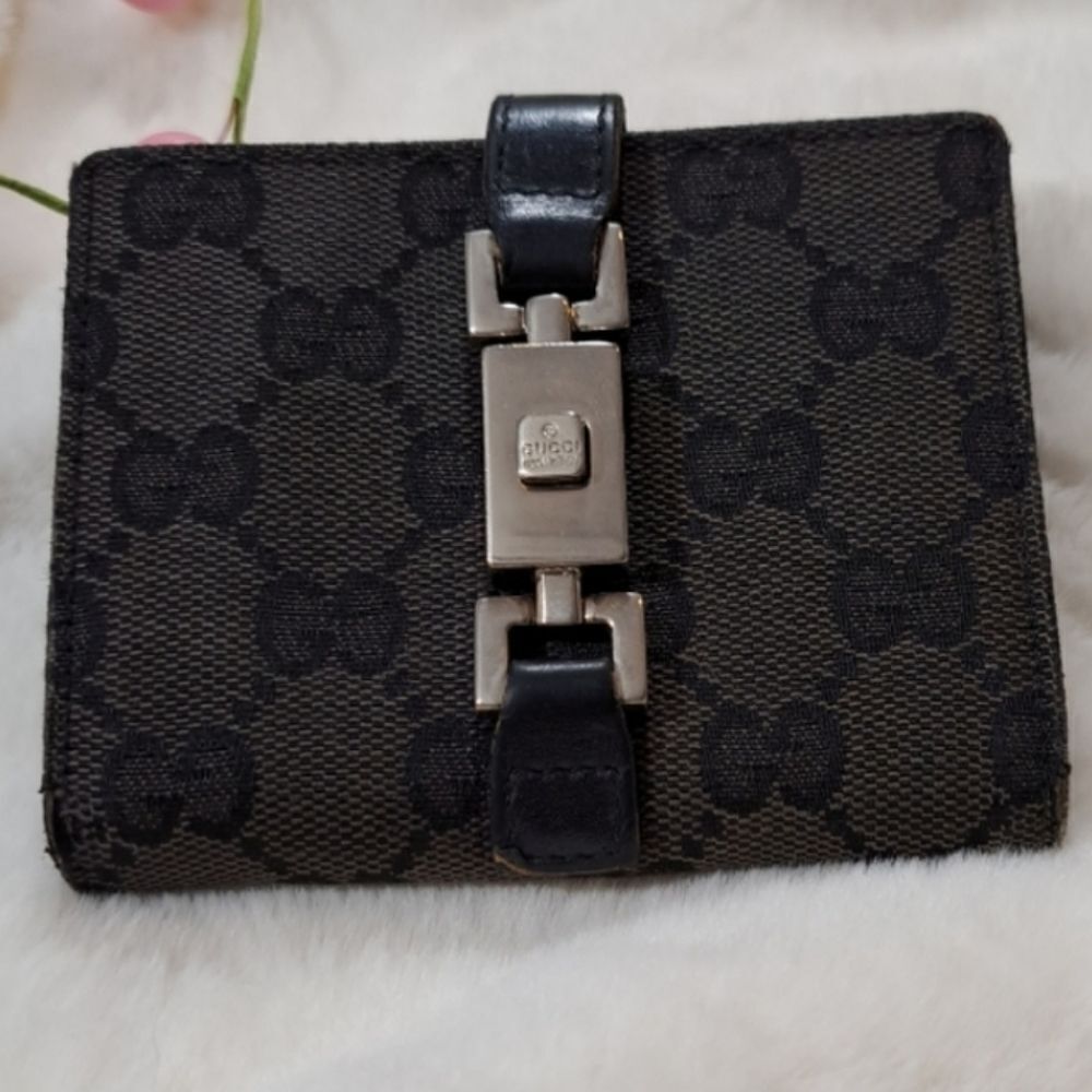 Authentic Gucci GG logo wallet